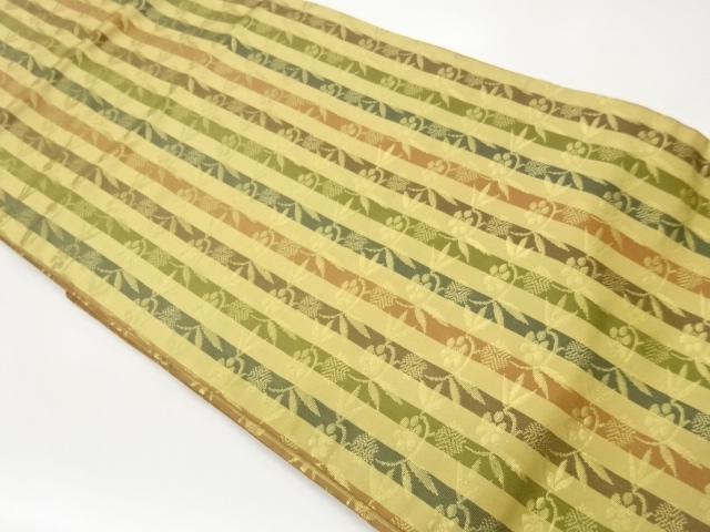 縞に笹蔓緞子模様織出し名古屋帯